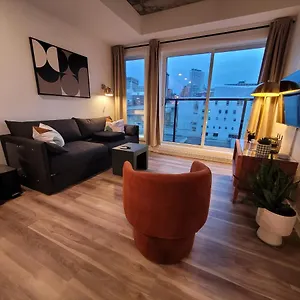 Mid-century Modern Style - Pool/terrace Apartment Quebec City
